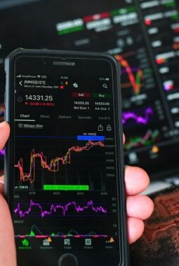 Polri Bongkar Penipuan Jaringan internasional Berkedok Investasi Trading Saham dan Mata Uang Kripto