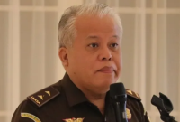 Kepala Pusat Penerangan Hukum Kejagung, Harli Siregar, umumkan hasil lelang aset Benny Tjokro. (Dok. story.kejaksaan.go.id)
