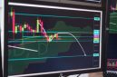 Grafik pergerakan harga aset kripto yang kompleks, mencerminkan dinamika pasar digital yang membutuhkan analisis cermat untuk pengambilan keputusan investasi. Data pada grafik ini menunjukkan volatilitas dan tren yang menjadi fokus para investor dan analis pasar.