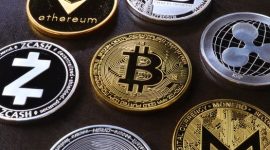 Ilustrasi dompet digital yang dilindungi gembok dan kunci, merepresentasikan keamanan yang kuat terhadap aset kripto. Gambar ini menyoroti pentingnya menjaga kunci privat dan menerapkan langkah-langkah keamanan siber dalam dunia aset digital.